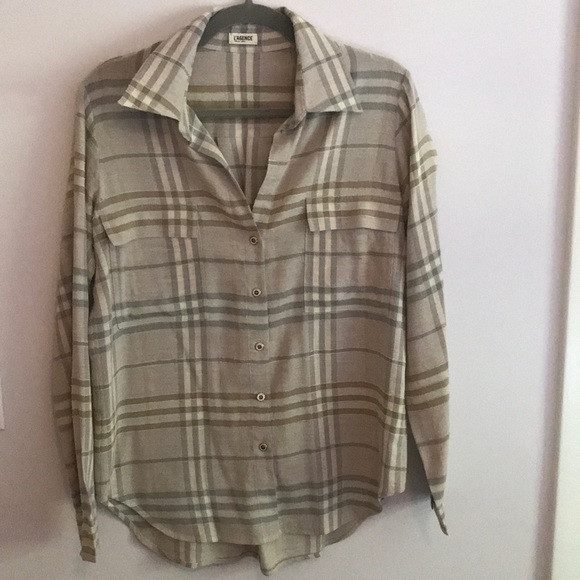 L'AGENCE Tops - L’Agence casual plaid neutral blouse v neck